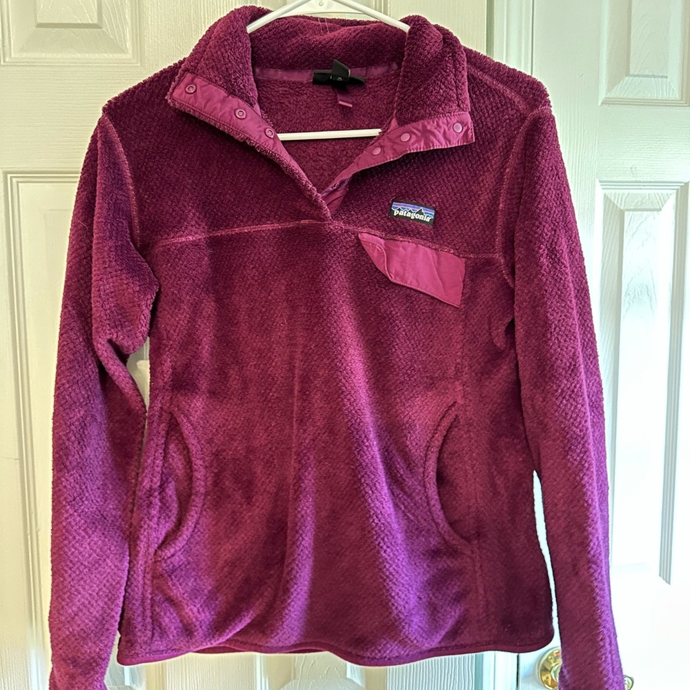 Patagonia snap fleece size M